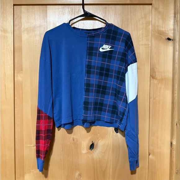 Nike Blue and Red Plaid Crop Top - Picture 1 of 2